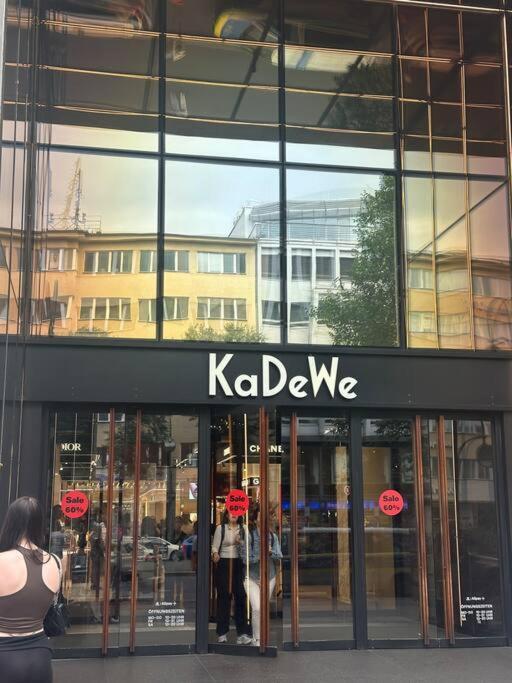 Grosses Apartment Am Kudamm ベルリン エクステリア 写真